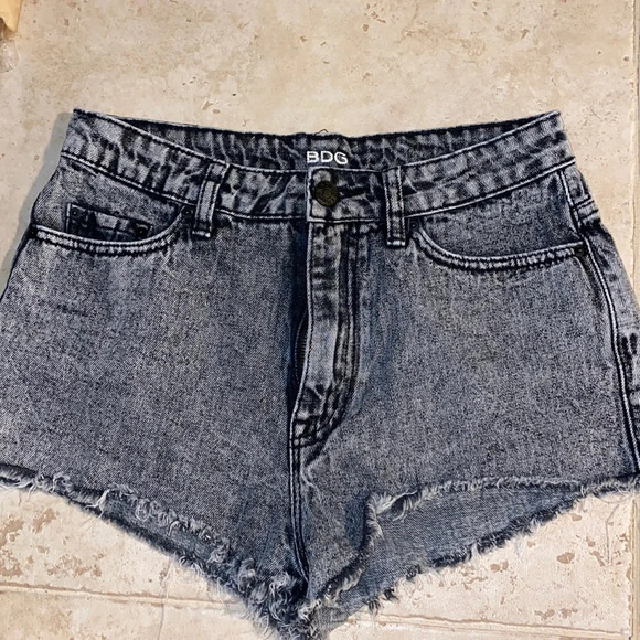 Like New Urban Outfitters BDG Shorts - Picture 1 of 3